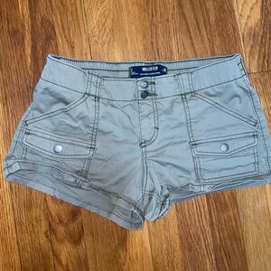 Hollister Women's Green Low Rise Shorts